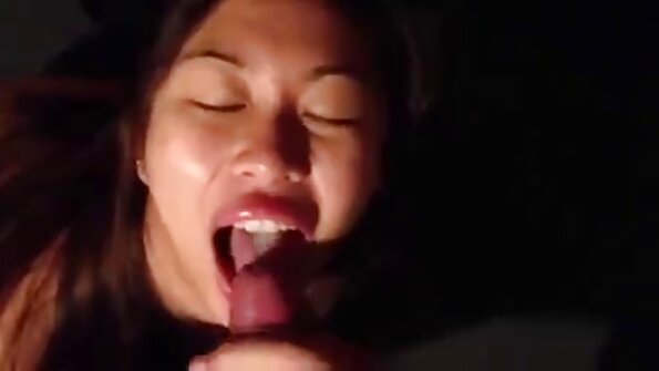 Cherry Deville patīk sekss ar sievietēm