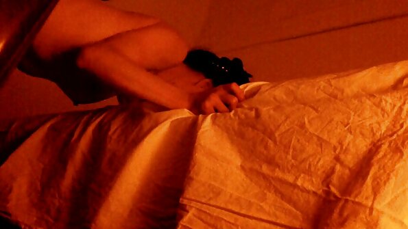 Seksīga MILF Pleasure Viņai Matainais Muff