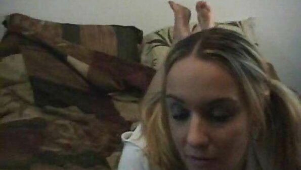 Naughty Amatieru MILF Jerking Off Viņai Lovers Pole