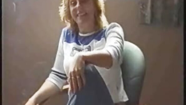 Kissa dala vīru ar savu skaisto blondo draudzeni